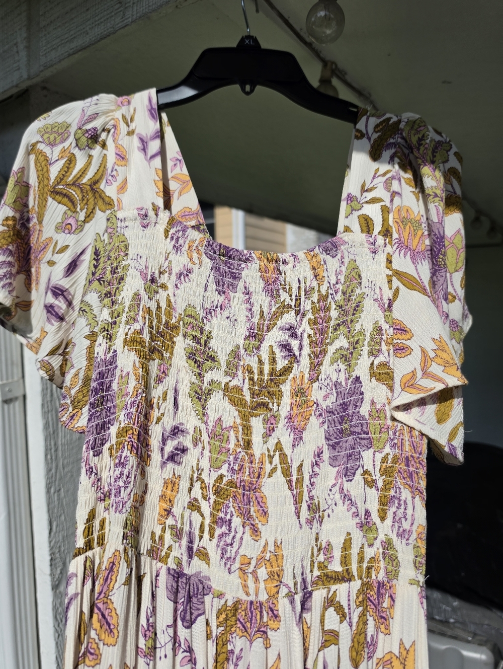 NEW Angie Floral Short Sleeve Tiered Hem Maxi Dress Medium - Picture 4 of 10